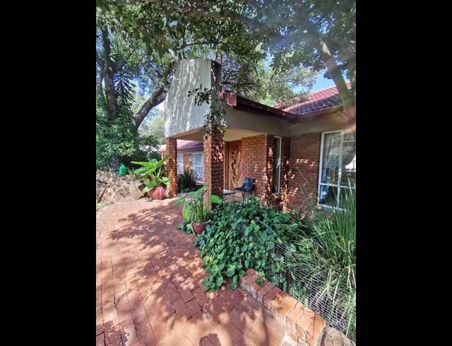 4 BEDROOM HOUSE FOR SALE IN ELANDSRAND